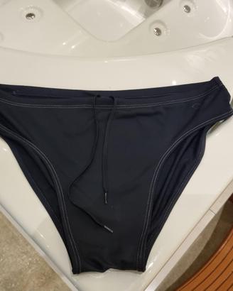 Costume slip Arena, XL, da 25 a 7 €