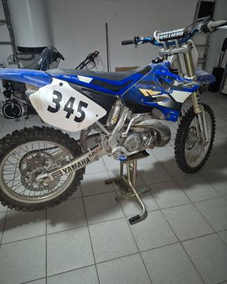 MOTO YAMAHA