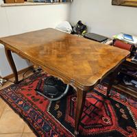 Tavolo in noce allungabile