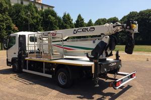 Piattaforma aerea CELA DT 28 con sbarco in quota