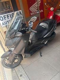 Xmax yamaha anno 2023