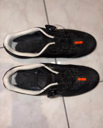 Scarpe DMT 05