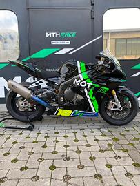 S1000RR HP4 pronto pista