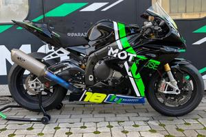 S1000RR HP4 pronto pista