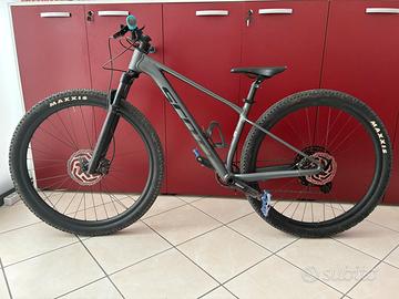 Bicicletta SCOTT SCALE 960 Grigia - Taglia S