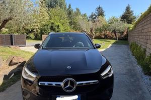 GLA MERCEDES BENZ