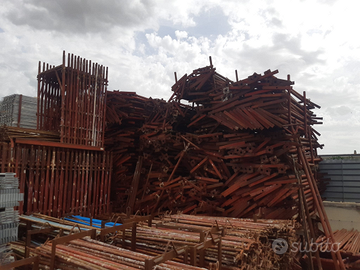 Materiale edile da costruzione vario carpenteria