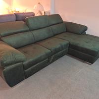 divano con penisola e panca estraibile