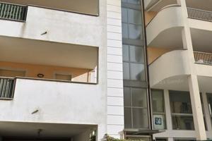 Ampio Box singolo piano terra.Sp condominiali incl