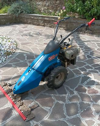 Motofalciatrice BCS 620 con barra falciante