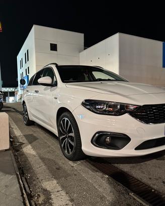 FIAT Tipo 1.3 Mjt S&S SW Lounge
