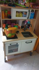Cucina IKEA accessoriata