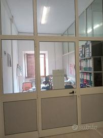 Pareti divisorie  alluminio e vetro con porte