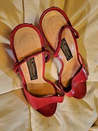 Scarpe iconiche Carrano anni '80 in pelle rossa