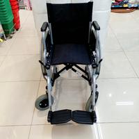 Carrozzina pieghevole