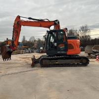 Escavatore DOOSAN e Carrello De Angelis