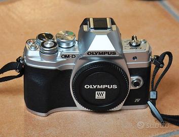 Olympus OM D 10  IV Corpo