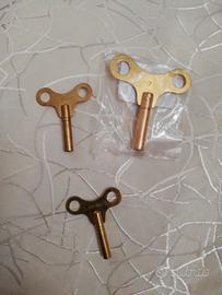 chiavi in ottone per pendolo 