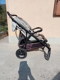Passeggino gemellare/fratellare