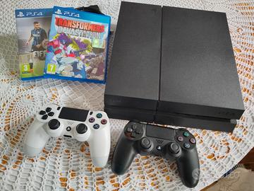 PlayStation 4 (PS4) + 2 Controller + 2 Giochi