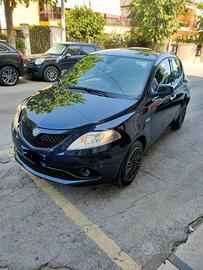 Lancia Ypsilon 1.0 FireFly 5 porte S&S Hybrid Ecoc