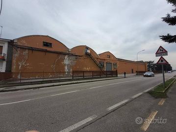 Immobile in asta di 2272 m² con box auto a Ostella