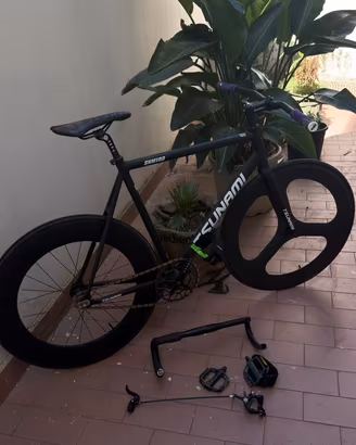 Bicicletta scato fissoTSUNAMI