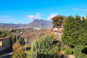 Soluzione Indipendente con giardino ad Atripalda