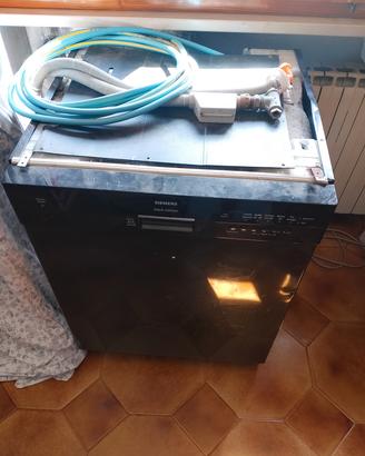 lavastoviglie Samsung