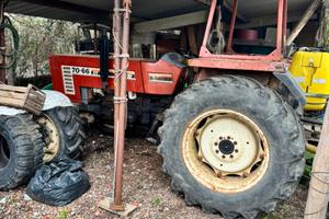 Trattore fiat 70/66 con Attrezzi Agricoli