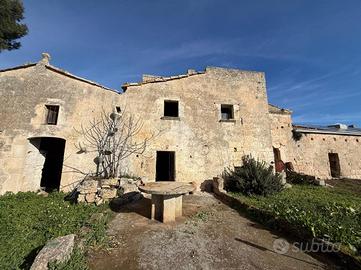 CASA DI CORTE A SANTERAMO IN COLLE