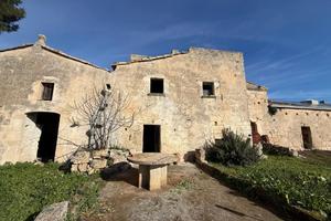 CASA DI CORTE A SANTERAMO IN COLLE