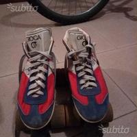 Pattini a rotelle con scarpa anni 80