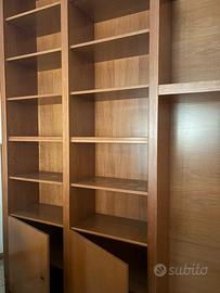Libreria in legno massello