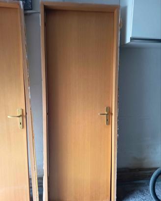 Porte per interni colore legno noce