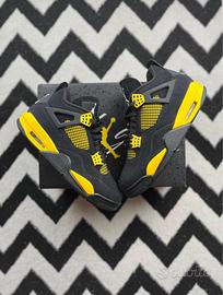 Air Jordan 4 Retro "Thunder" taglia 43