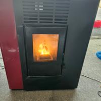 stufa a pellet Canalizzata 380 euro 