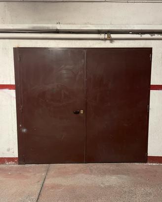 Portone in ferro a doppia anta battente