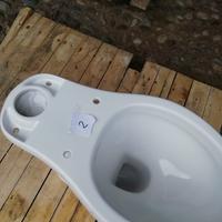 2. Wc per disabile a pavimento completo di cassett