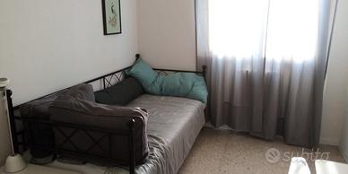 Stanza singola milano zona bande nere