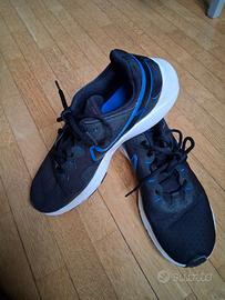 Scarpe sport Nike numero 43