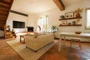 ESCLUSIVO TRILOCALE IN CASCINA RISTRUTTURATA