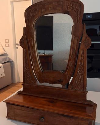 Specchio in legno da arredo