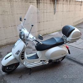 Vespa Piaggio GTS 300