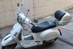 Vespa Piaggio GTS 300