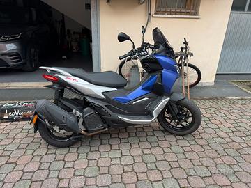 Aprilia sr gt 200