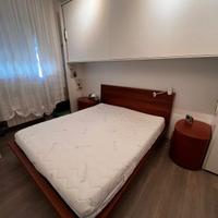 Letto e comodini in ciliegio 