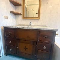 Lavandino bagno con mobile