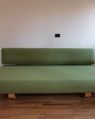 Divano Letto 3 Posti Ikea  con  2 cuscini