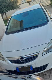 Opel astra j